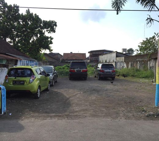 Family 6pax OMAH CENING Guest House Yogyakarta
