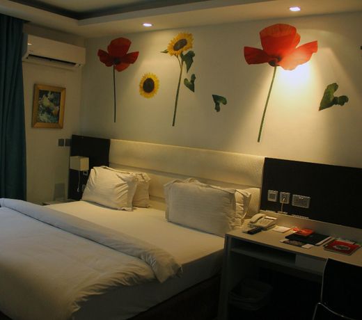 Maison Fahrenheit Hotel