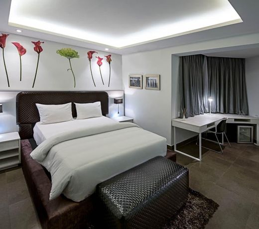 Maison Fahrenheit Hotel