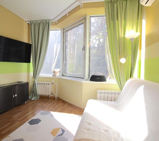 Large apartment (up to 9 guests) by the Circus
