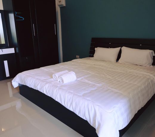 M2 Apartment
