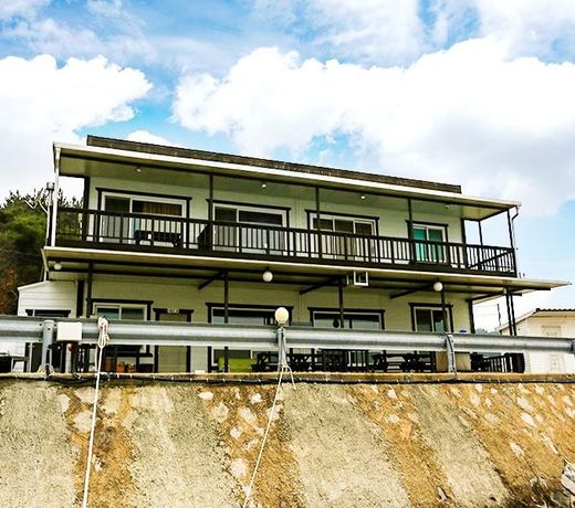 Taean (Anmyeondo) SsingSsing Pension