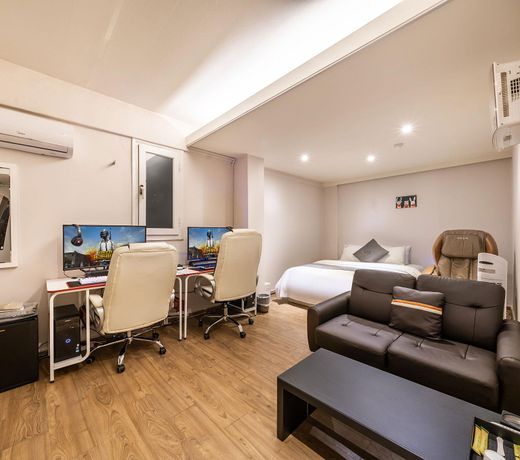 Suwon (Ingyedong) Hotel Vivid (VIVID)
