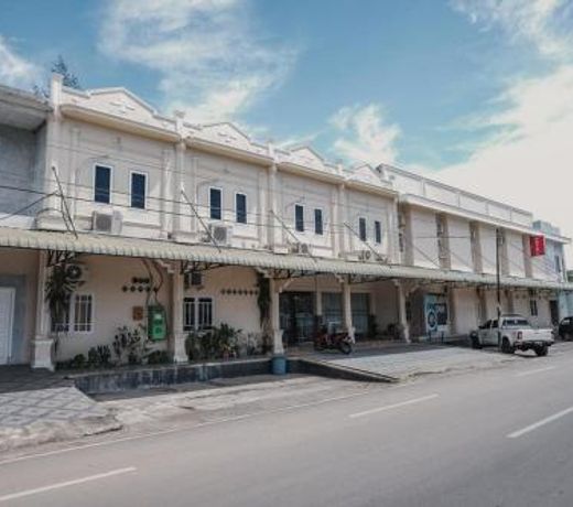 RedDoorz Syariah near Suzuya Mall Banda Aceh
