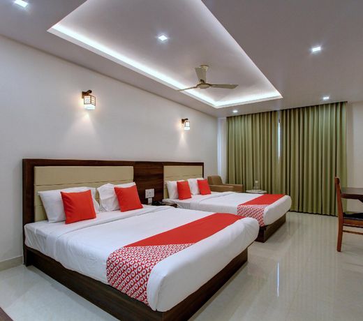 Hotel Ambika International Byndoor
