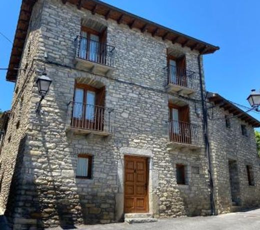 CASA PEDRO BERGUA