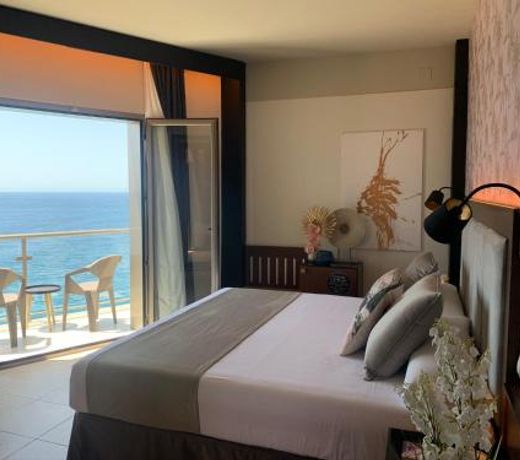 ON ALETA ROOM designed for adults