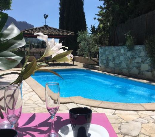 BOUTIQUE HOSTEL BY Cassis