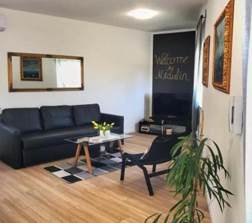 Villa White Jasmin