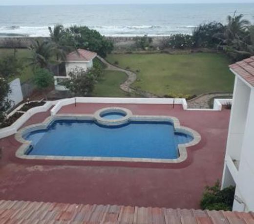 Heaven Beach Stays ECR