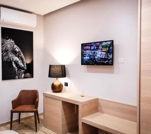 ALMA ROOM