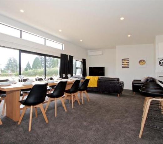 Mountain Adventure Spa Escape - Ohakune Holiday Home