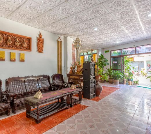 OYO 1000 Maetang Hotel