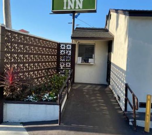 Cozy motel