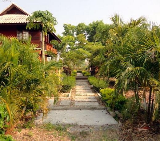 Han Kaeo Hang Dong House QT-01