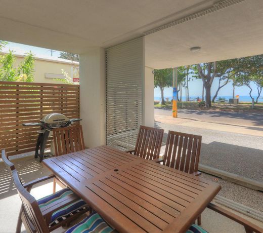 Maggies Beachfront Apt. 1