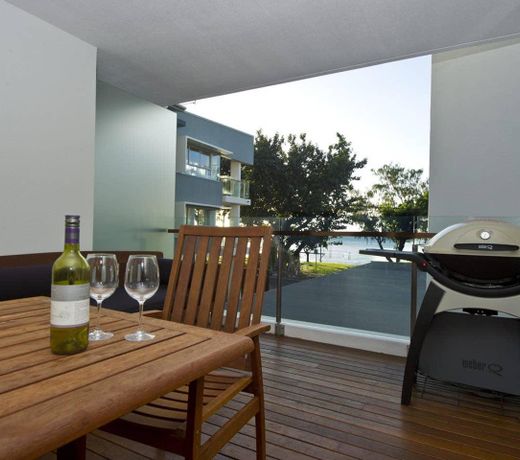Maggies Beachfront Apt. 11