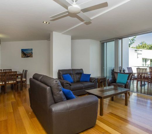 Maggies Beachfront Apt. 8