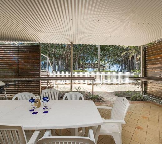 Picnic Bay Apartments Unit 1