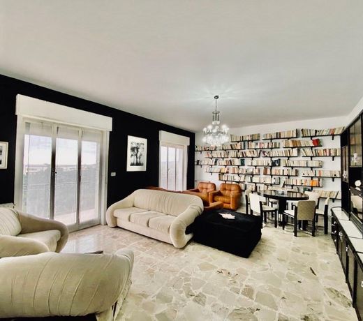 Appartamento con ampi terrazzi. Uso turistico