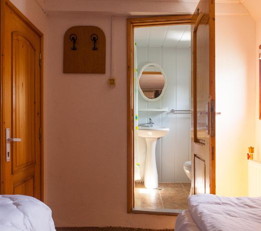 Pelican Tour Hotel