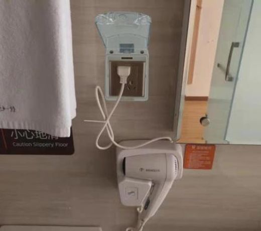 7Days Premium Luoyang Yichuan Dukang Avenue Branch
