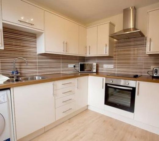 City Centre Executive 2 Bed Apartment with WiFi & Parking