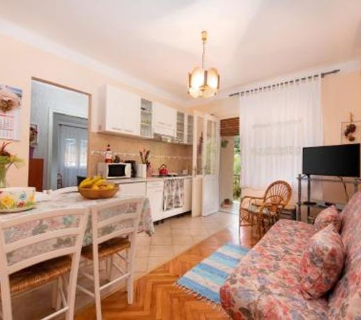 Apartment Nigra