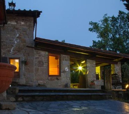 AGRITURISMO POPPIENA - IL TIGLIO CASETTA INDIPENDENTE CON PISCINA