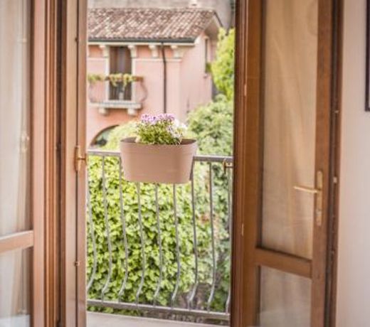 Aureos Guest House