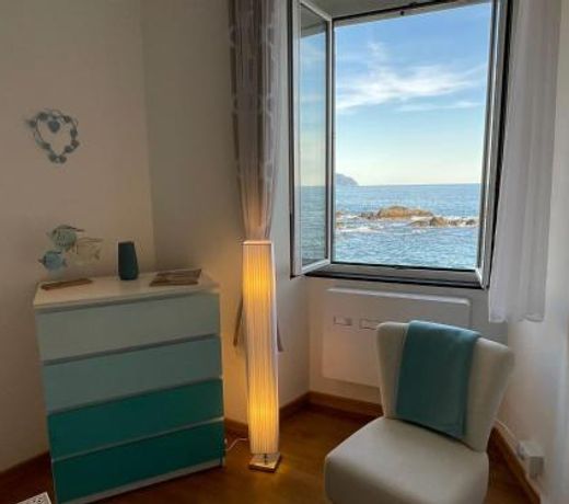 nel gozzo sul mare