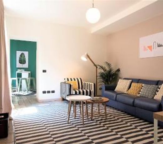 Charming & Modern flat by Holiday Solutions