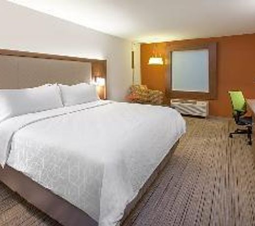 Holiday Inn Express & Suites Moody - Leeds
