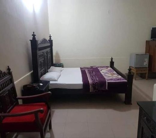 Hotel SR Lounge Multan