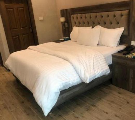 Empire Hotel