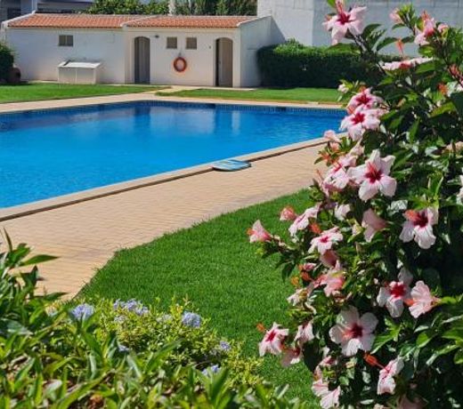 Praia Eulalia with pool and 5 minutes from the beach