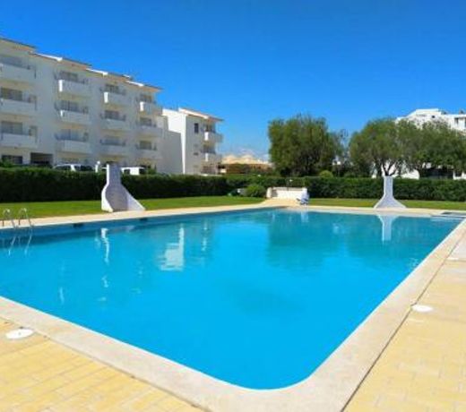 Praia Eulalia with pool and 5 minutes from the beach