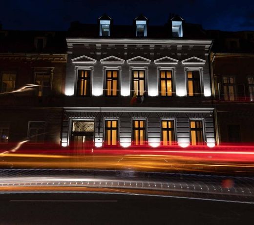 CASA CHITIC - HOTEL & RESTAURANT- Str Nicolae Balcescu 13