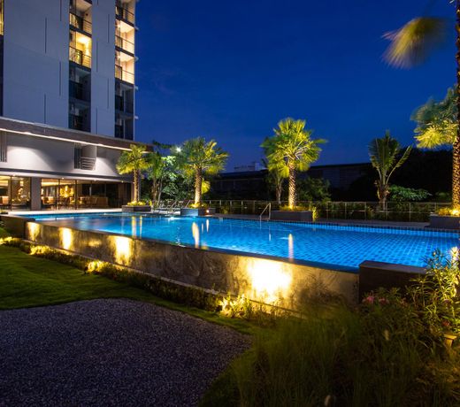 Atrium Suvarnabhumi Hotel