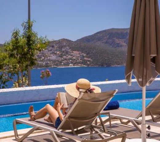Kalkan Saray Suites Hotel