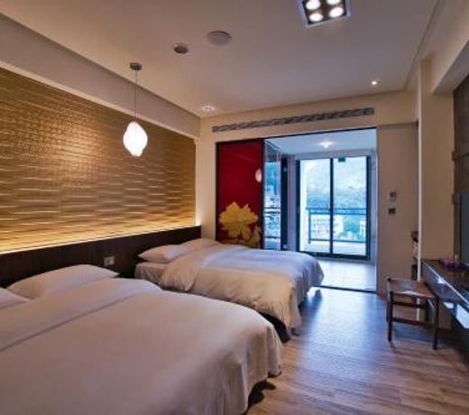Taihe sun and the moon hostel
