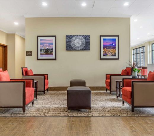 Comfort Inn & Suites Lakewood by JBLM