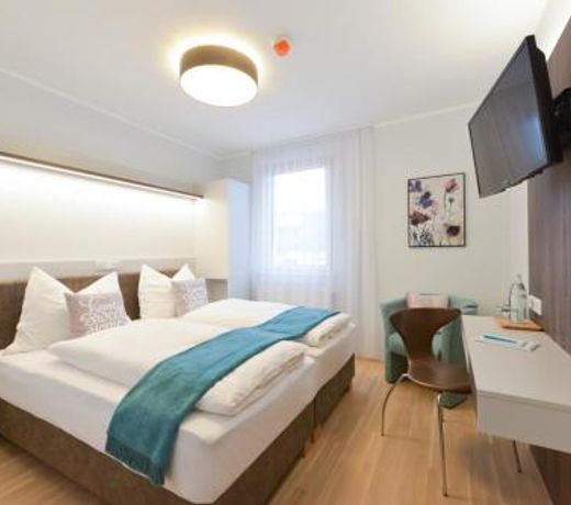 23-hotel