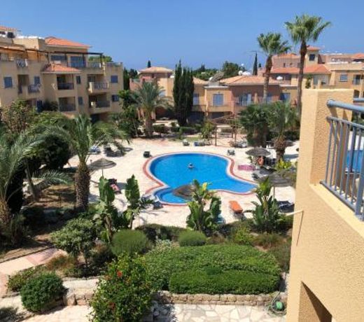 Charming pool facing apartment in Limnaria Gardens