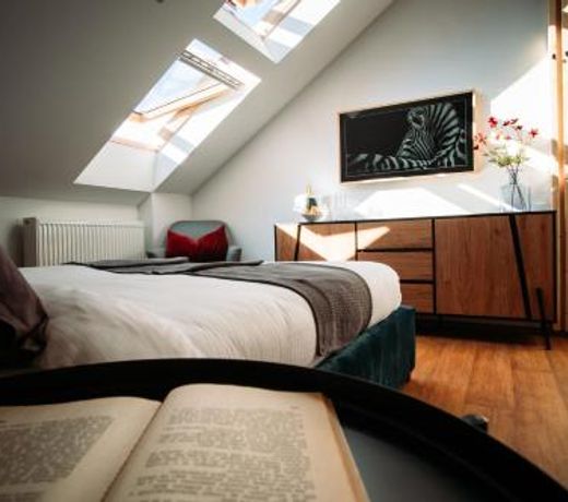 Luxury Oasis, Sauna, AC and Free Parking