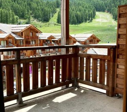 Appartement 4 personnes Les Orres 1800 au pied des pistes