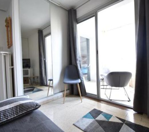 T2 renove en centre ville Port Royal