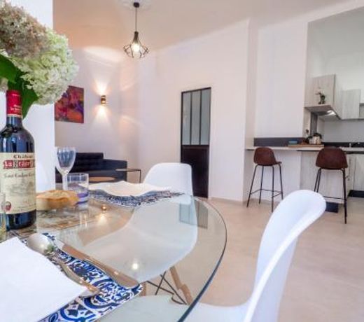 Grand appartement 4 piÃ¨ces centre de Cannes