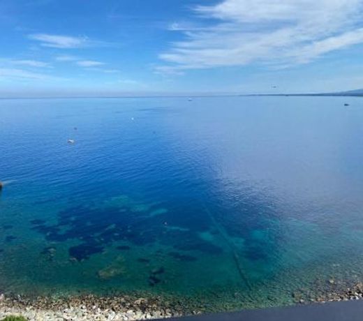 Appartement vue mer et îles italiennes
