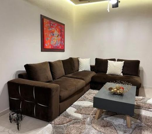 Petite Luxury Urban House